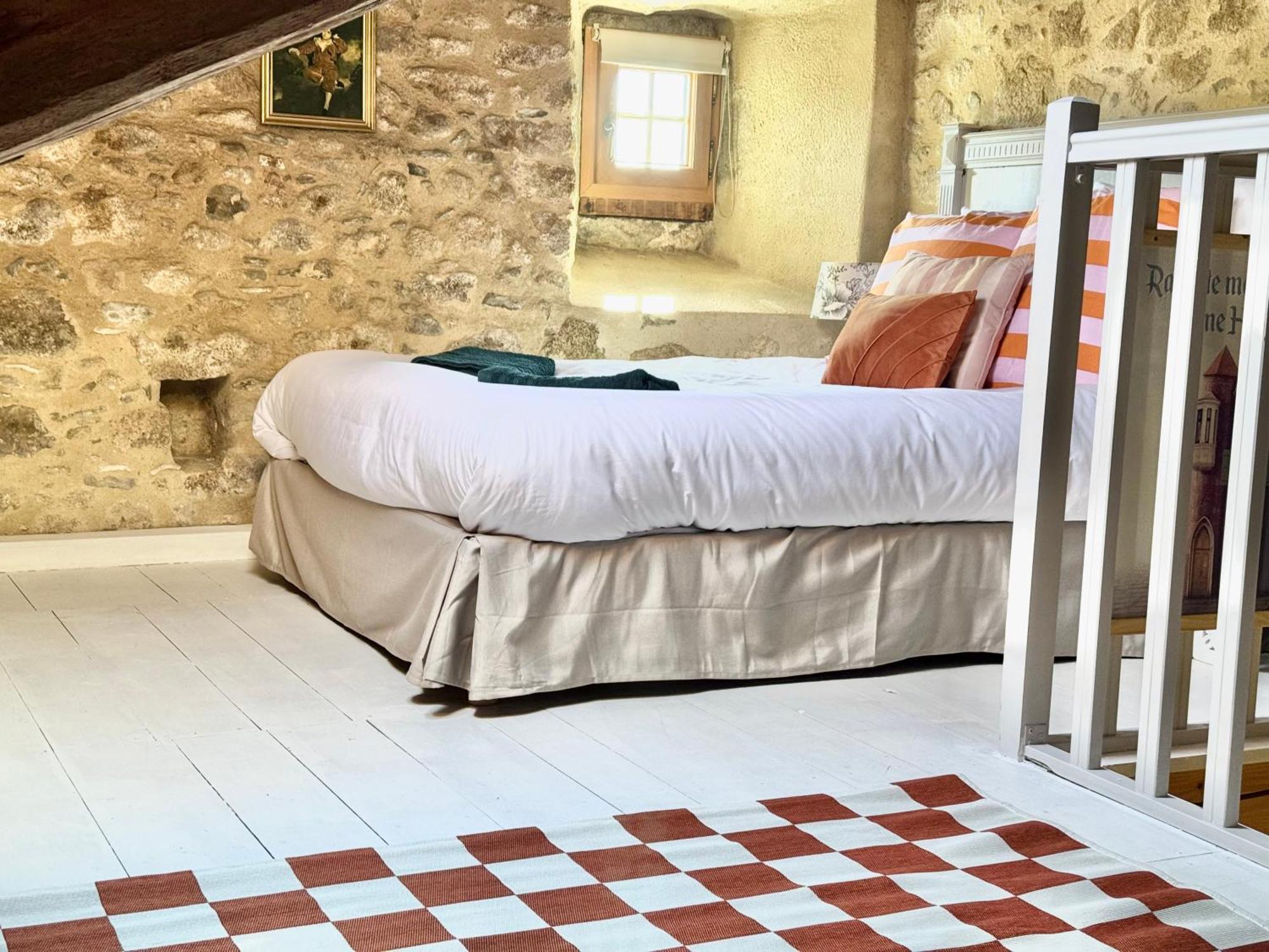 Manoir Medieval Art Deco - Logis Des 3 Artistes Sevremont المظهر الخارجي الصورة